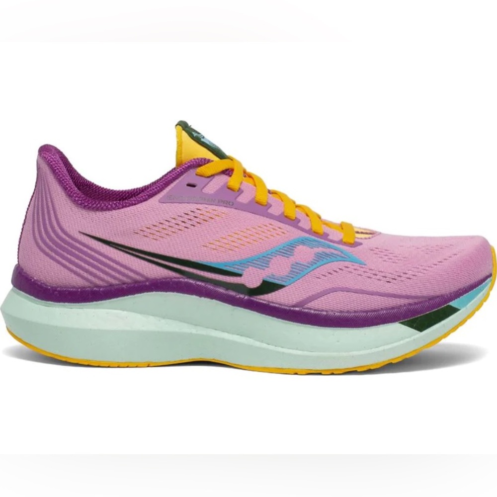 Excellent used condition Saucony Endorphin Speed Women’s Size 9.5